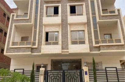 دور متكرر 167 م استلام فوري خطوات من قطامية ديونز ، دبل فيو