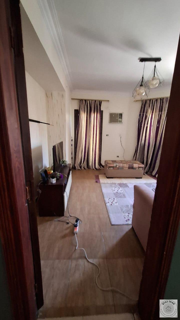 شقة دور ثاني 170 م تشطيب سوبر لوكس في منطقة ج الاكاديمية