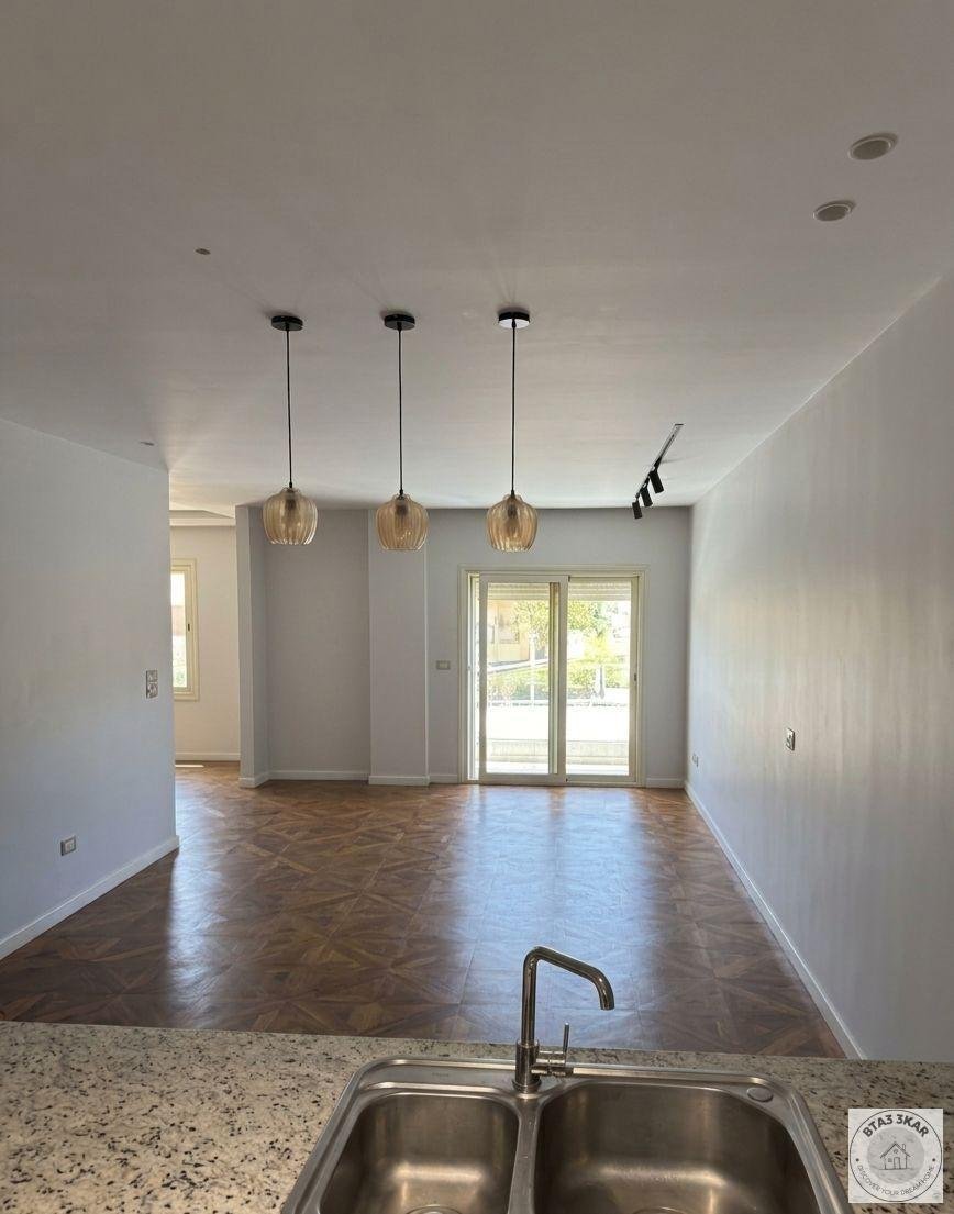 شقة تشطيب الترا سوبر لوكس في الشروق 180 م