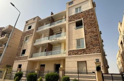 شقة تشطيب الترا سوبر لوكس في الشروق 180 م