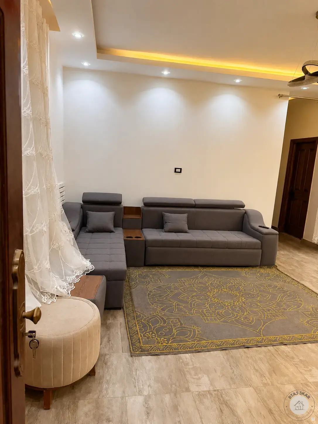 Super deluxe furnished apartment with private entrance for rent