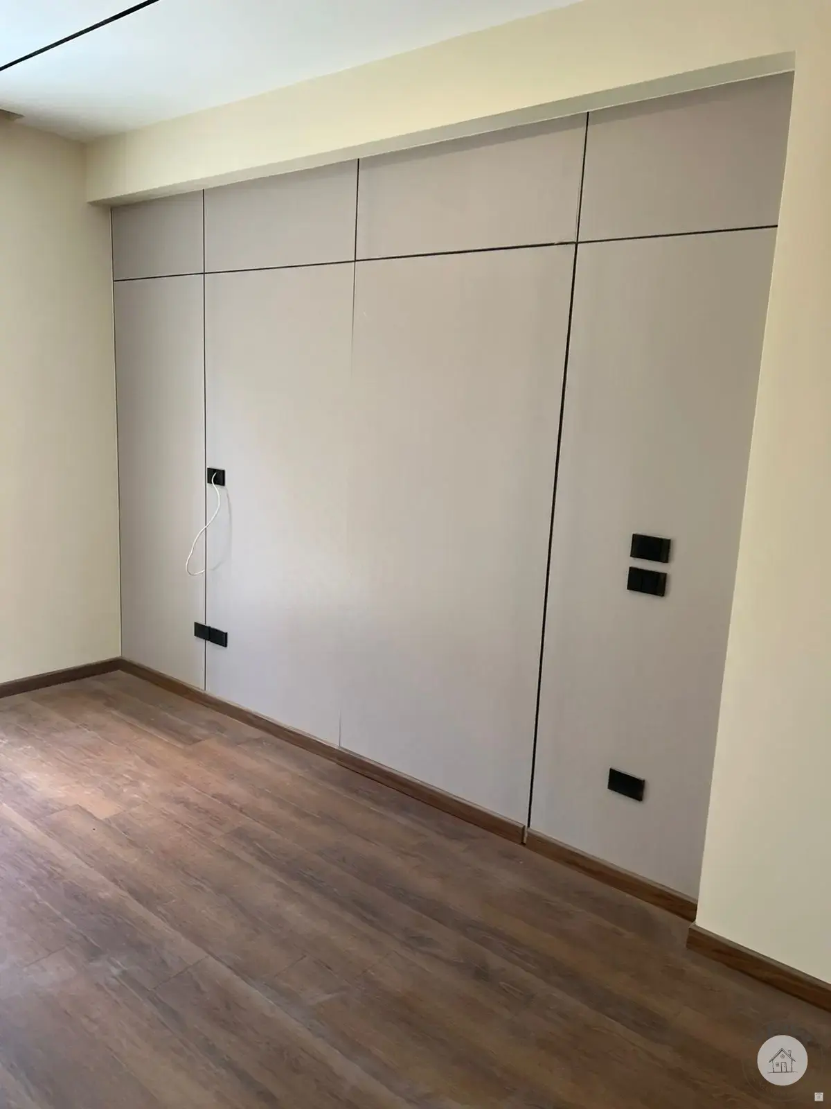 شقة 130متر متشطبه للبيع بكمبوند قطامية جاردنز