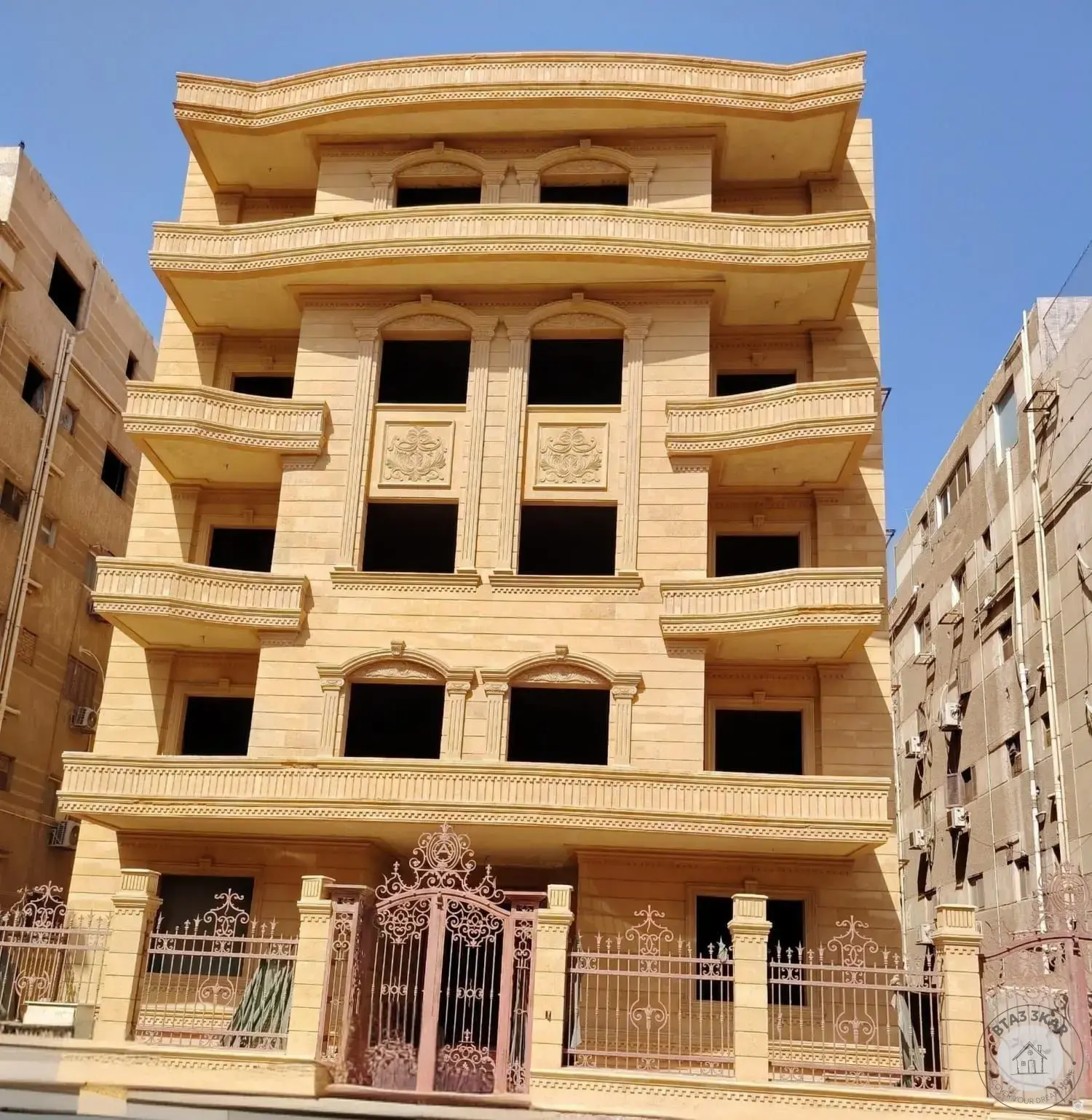 شقة دابل فيو 250 م بارقي مواقع النرجس بجوار مسجد المصطفي و علي بعد خطوات من ش التسعين