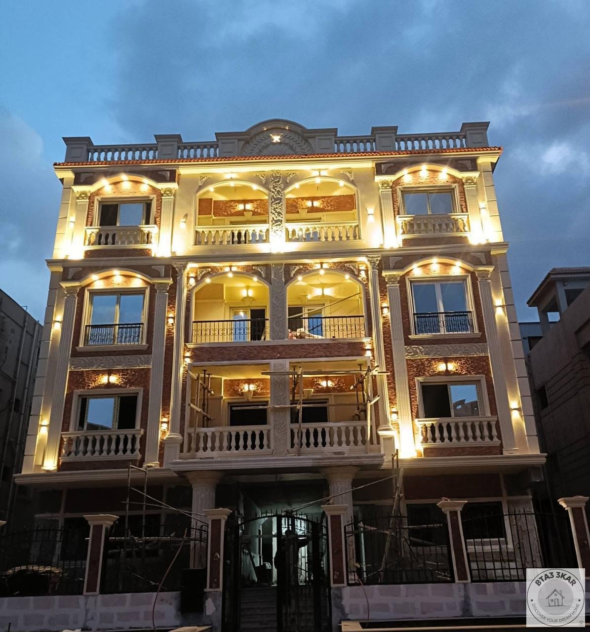 بأميز مواقع البنفسج 12 فيلات