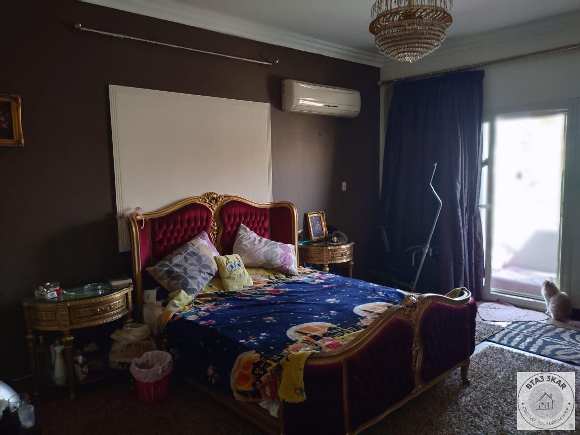 شقة دور ثاني 170 م تشطيب سوبر لوكس في منطقة ج الاكاديمية