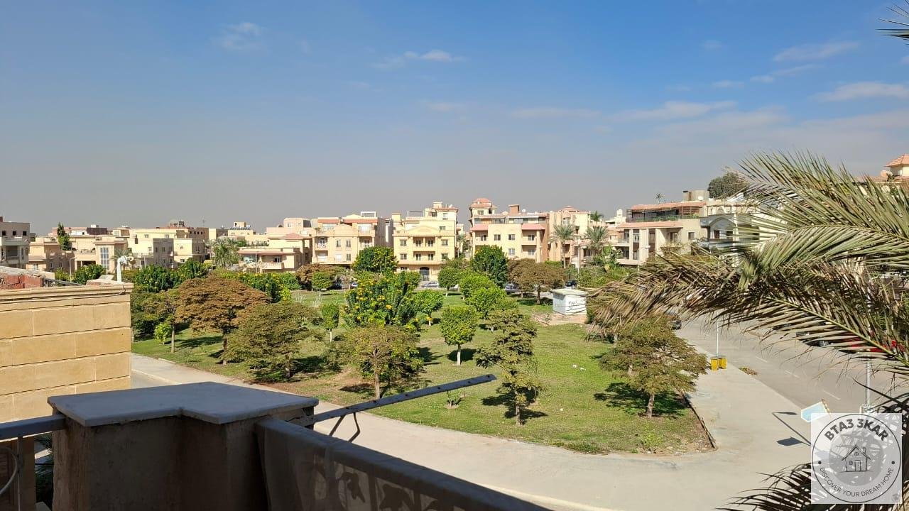 شقة دور ثاني 170 م تشطيب سوبر لوكس في منطقة ج الاكاديمية