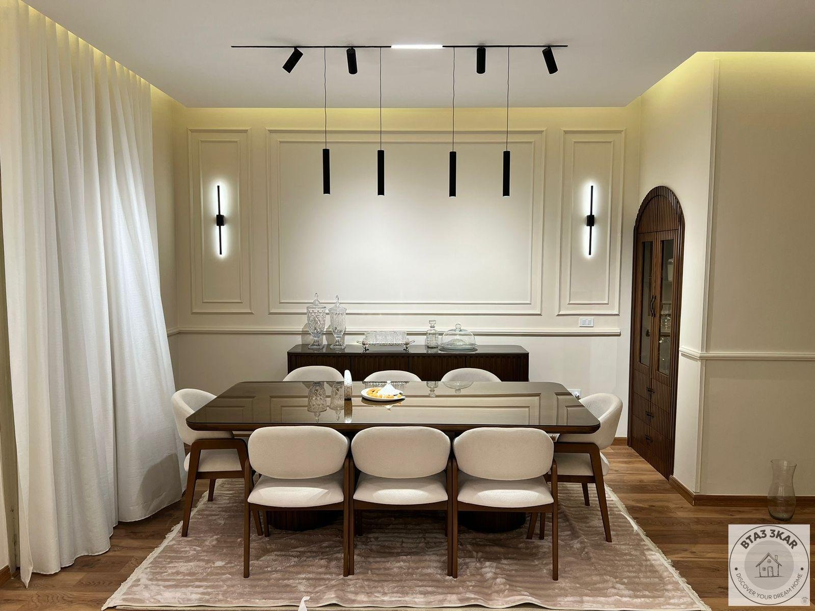 شقة دور اول بفيلات البنفسج تشطيب الترا سوبر لوكس مكيفة بالكامل