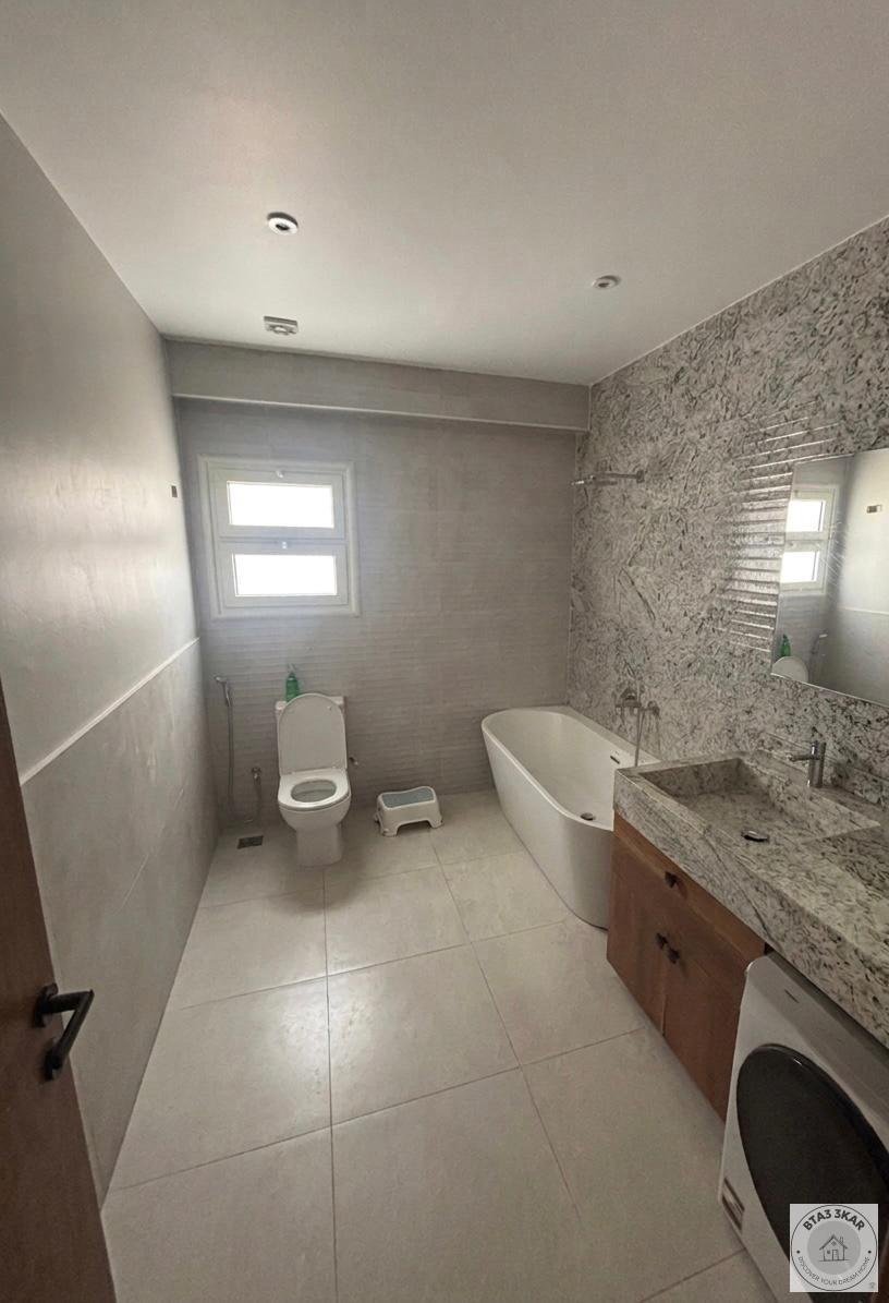 شقة تشطيب الترا سوبر لوكس في الشروق 180 م