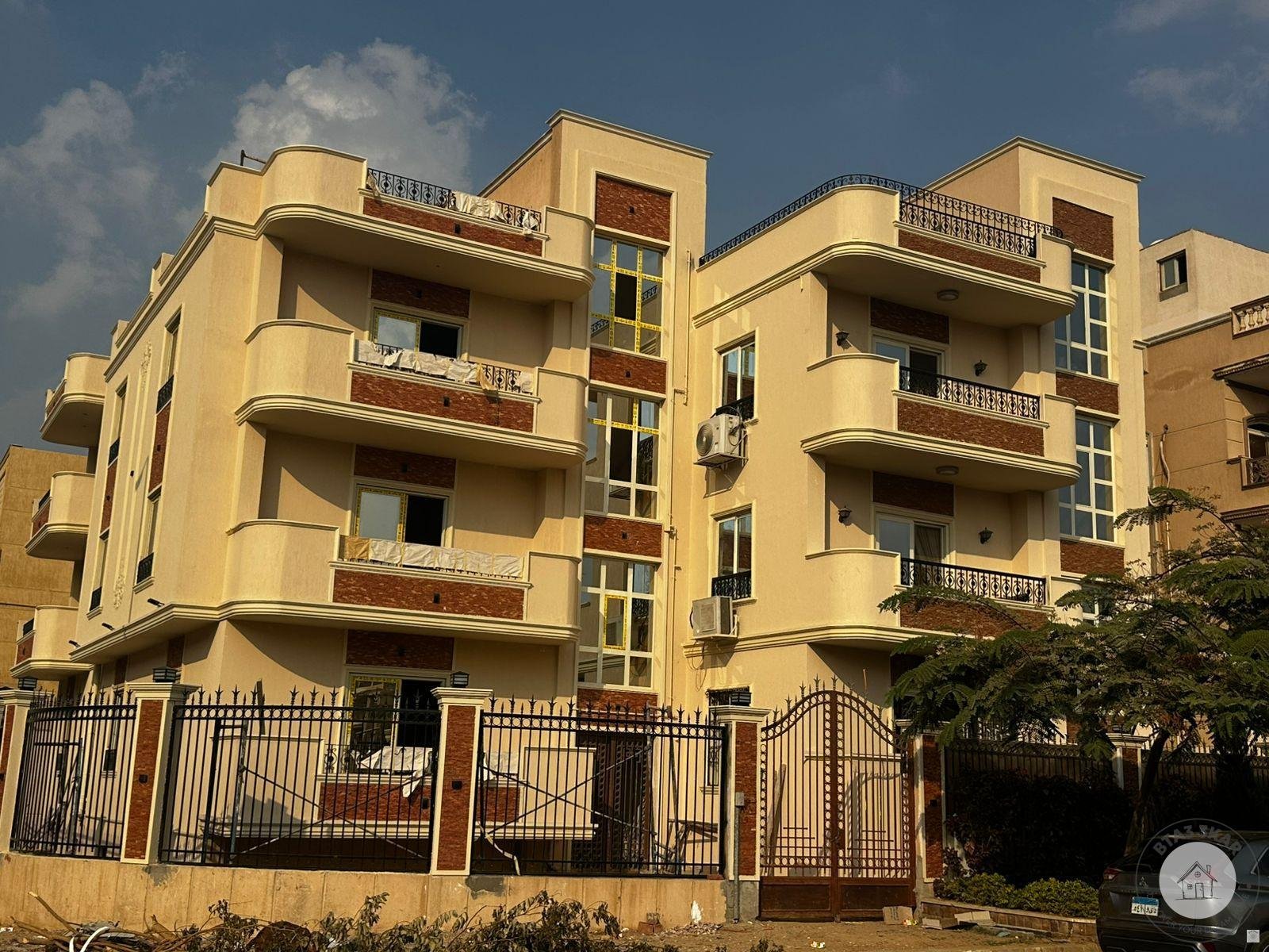 شقة 220 م علي اجمل حديقه في البنفسج ١١