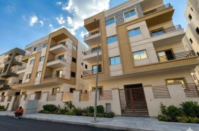 شقة 160 م الدور الثاني استلام فوري بالنرجس الجديدة خطوات من جمال عبدالناصر