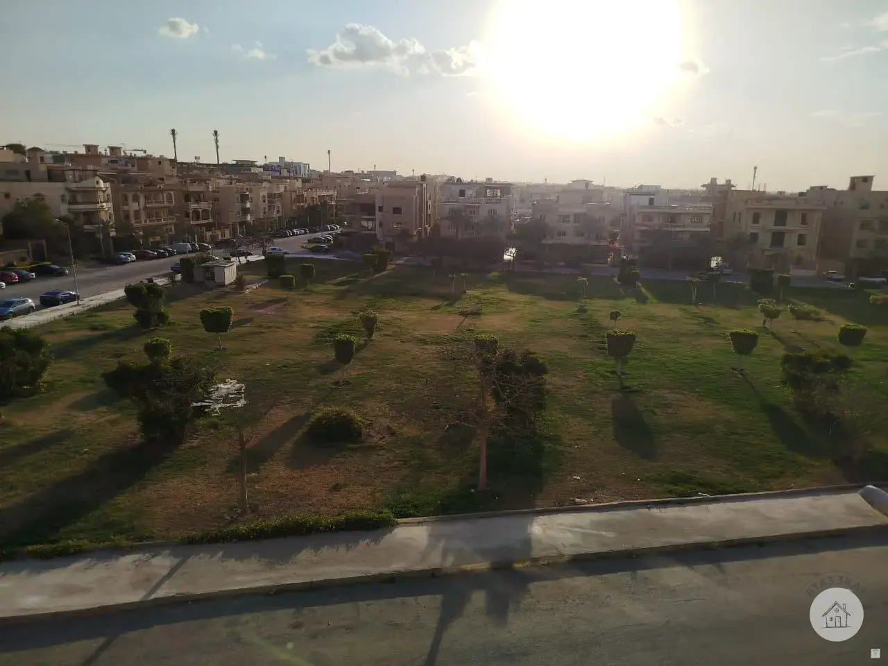 🏡✨ ڤيلا  في أرقى أحياء التجمع الخامس، جنوب الأكاديمية (و)، ثاني صف من شارع التسعين الشمالي وبإطلالة بانورامية على حديقة.
