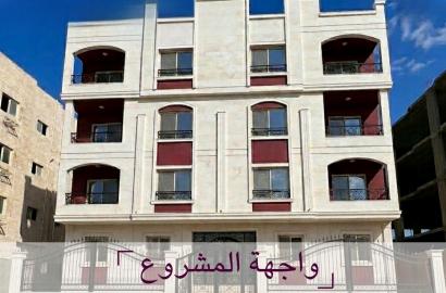 شقة 250 م دور متكرر 📍 في أفضل مواقع بيت الوطن – الحي الثامن ✔️ فيو جاردن  ✔️ فيو مباشر على محور بن زايد