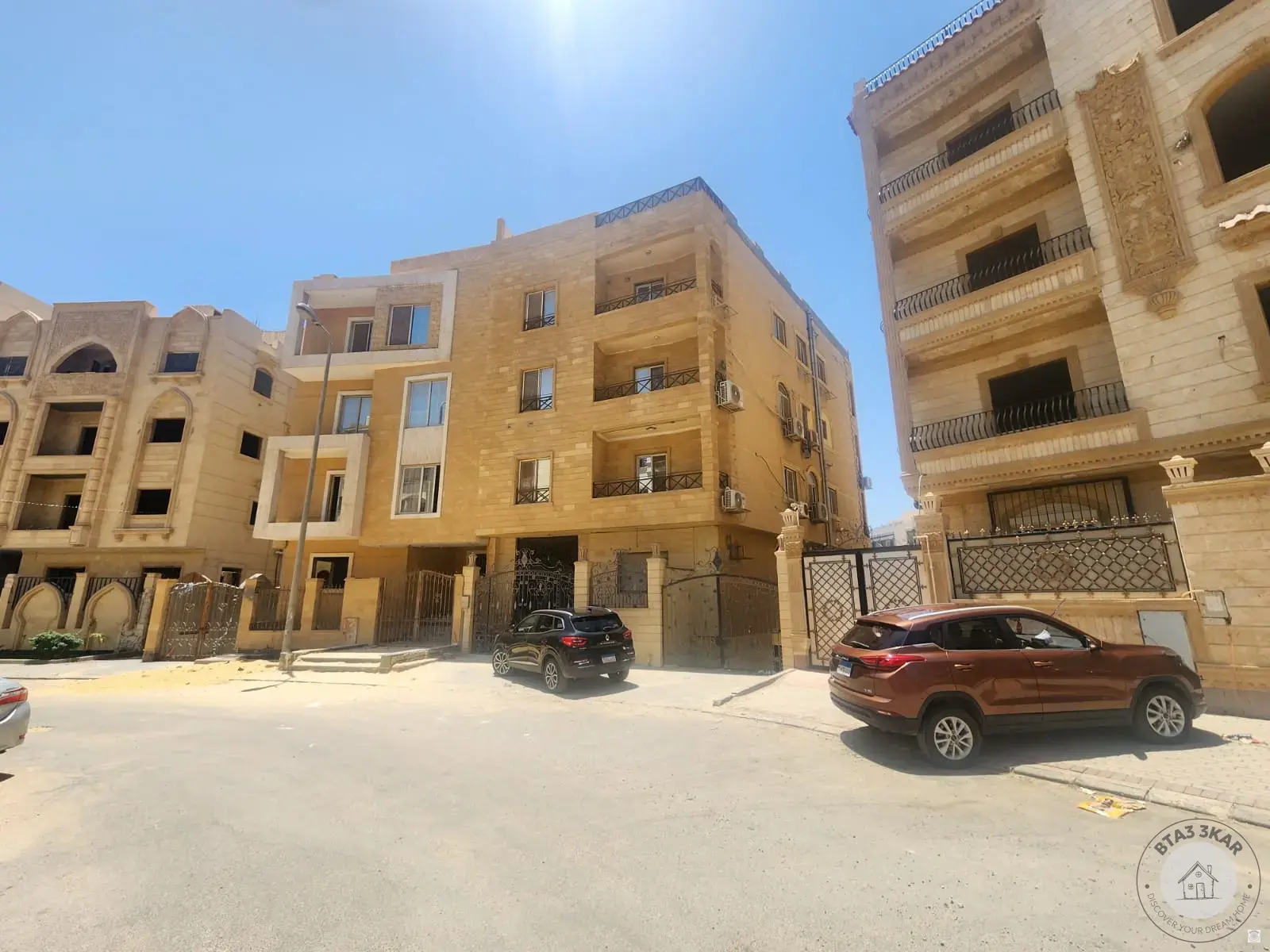 فيلا دوبلكس بجاردينيا هايتس 1 بمساحة 460 م استلام فوري نصف تشطيب